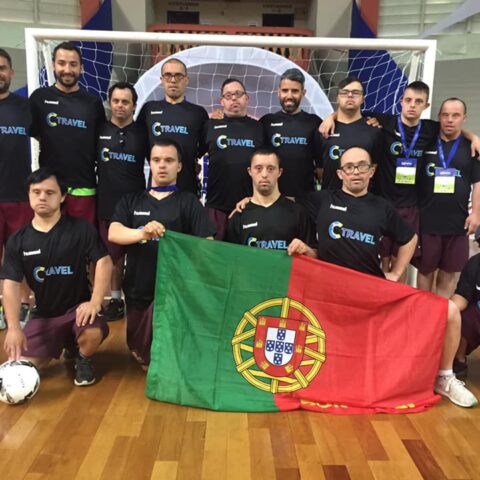 Portugal goleia Chile e garante 5º lugar